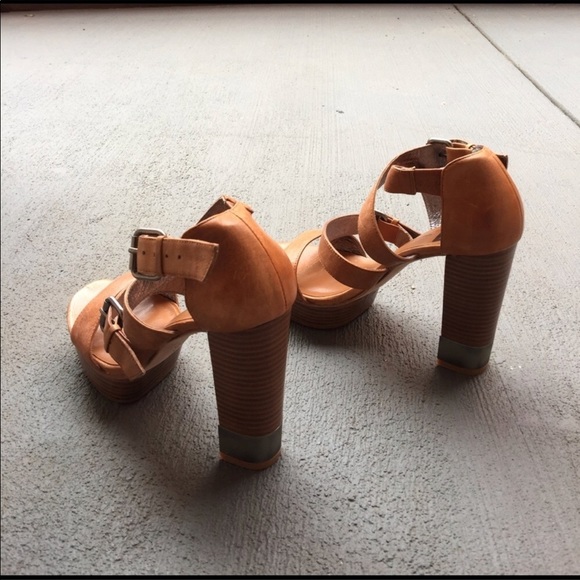 💕HP💕Dolce Vita Emory Platform Sandal - Picture 5 of 9